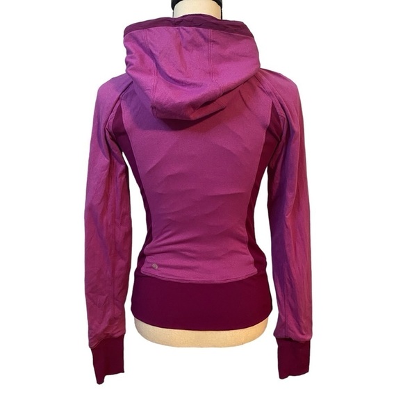 Lululemon In Flux Reversible Jacket in Regal Plum Sz 6 - Picture 4 of 14